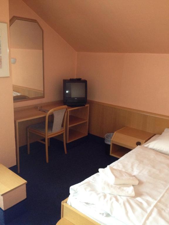 A1 Raststaette & Motel Hamburg-Stillhorn Ruang foto