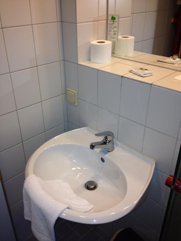 A1 Raststaette & Motel Hamburg-Stillhorn Bagian luar foto